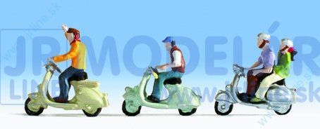 Obrázok pre 54/15910 Motorkári na Skutroch